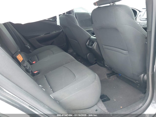 1G1ZE5ST9HF114240 Chevrolet MALIBU 1LT