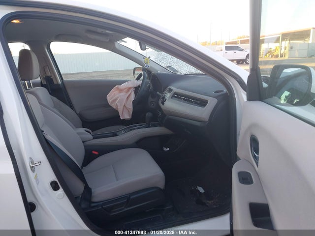 Honda HR-V LX 2016 3CZRU5H35GM741690 Image 5