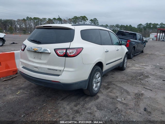 Chevrolet Traverse Ls 2015 1GNKRFED8FJ252506 Image 4