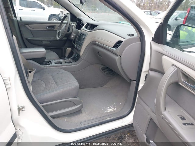 Chevrolet Traverse Ls 2015 1GNKRFED8FJ252506 Image 5