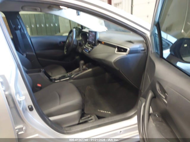 JTDEPMAE9N3024404 Toyota COROLLA LE