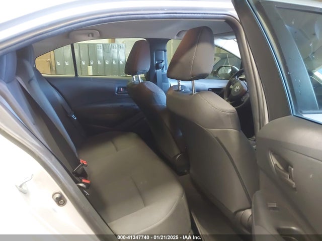 JTDEPMAE9N3024404 Toyota COROLLA LE
