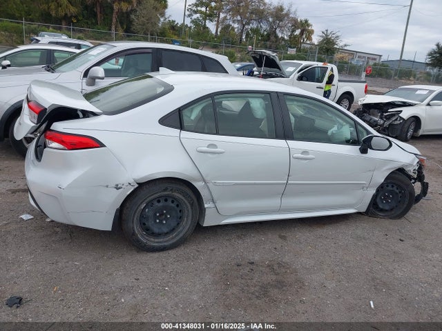 JTDEPMAE3N3015049 Toyota COROLLA LE