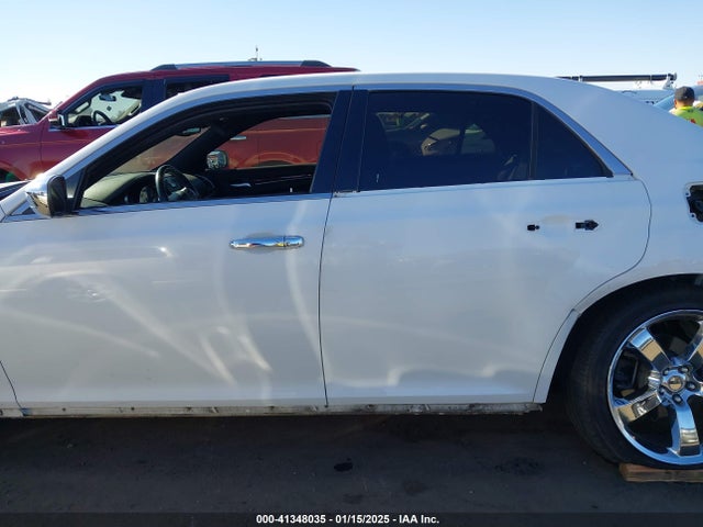 Chrysler 300 2014 2C3CCAAG2EH200018 Image 15