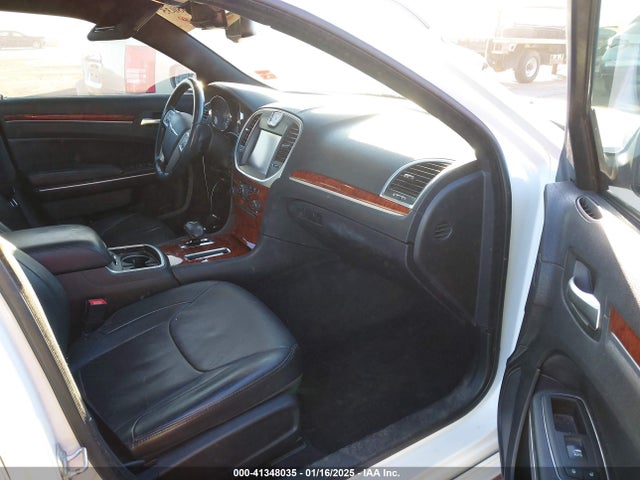 Chrysler 300 2014 2C3CCAAG2EH200018 Image 5