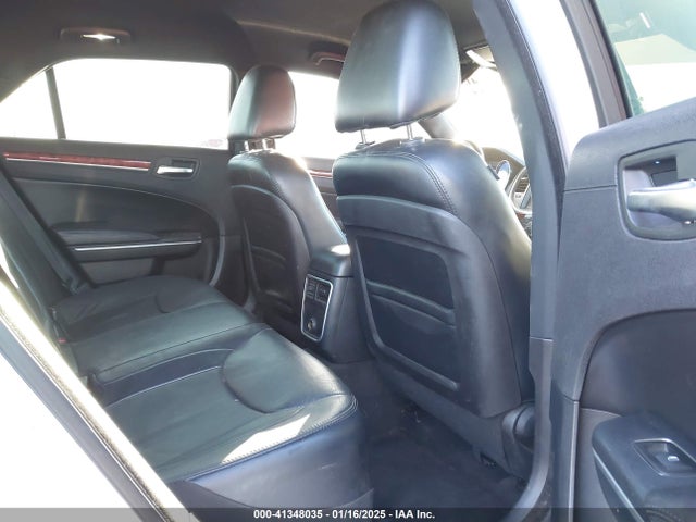 Chrysler 300 2014 2C3CCAAG2EH200018 Image 8
