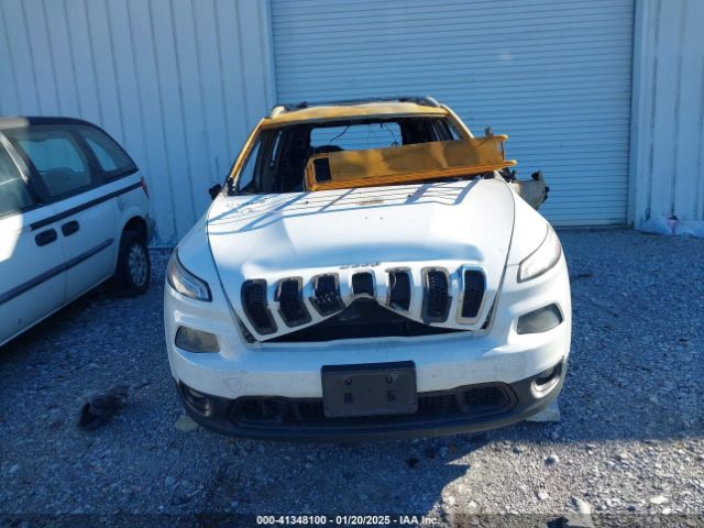 1C4PJMCB5EW120946 Jeep Cherokee Latitude