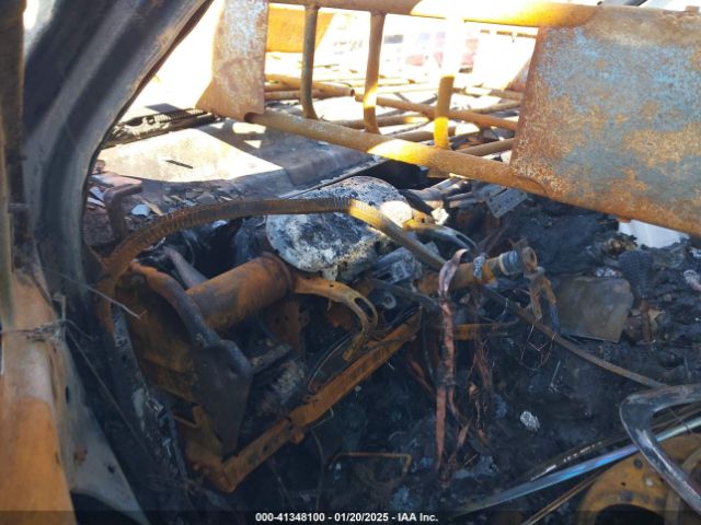 1C4PJMCB5EW120946 Jeep Cherokee Latitude