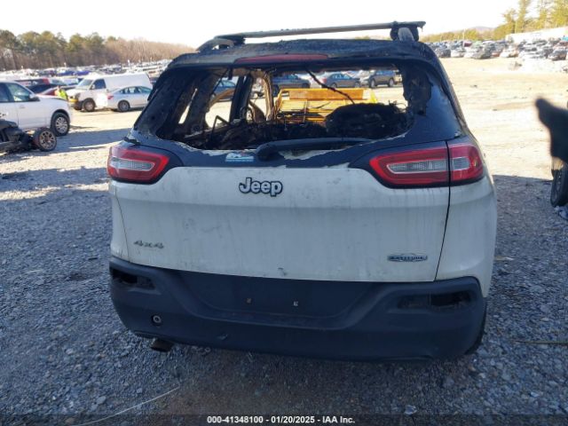 1C4PJMCB5EW120946 Jeep Cherokee Latitude