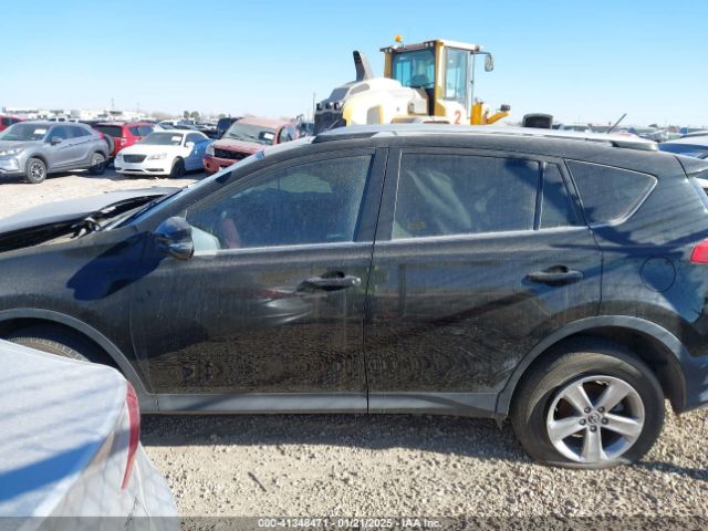 2T3WFREV8FW220119 Toyota Rav4 Xle