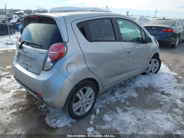 Chevrolet Spark 1lt Cvt 2015 KL8CD6S96FC747473 Image 4