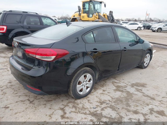 KIA FORTE LX 2017 3KPFK4A74HE065959 Image 4