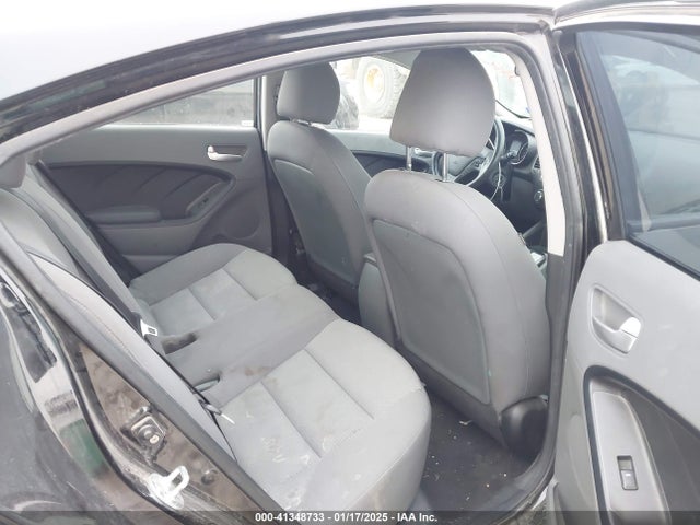 KIA FORTE LX 2017 3KPFK4A74HE065959 Image 8