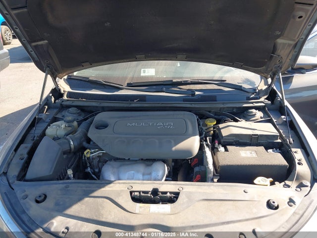 1C3CCCCB2FN539545 Chrysler 200 C