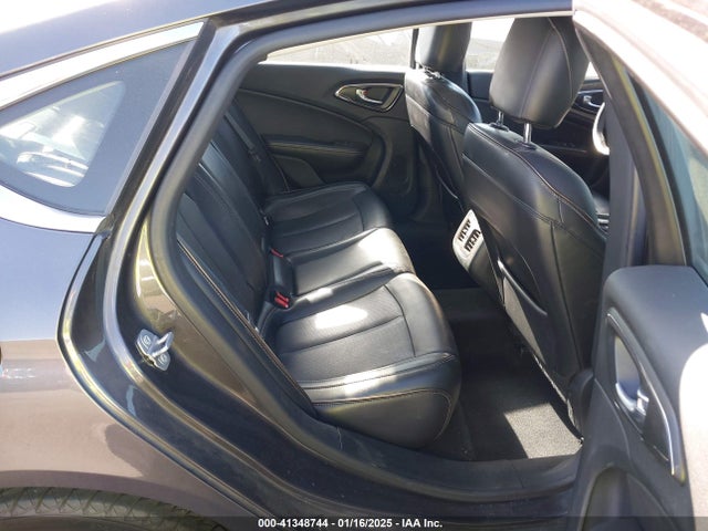 1C3CCCCB2FN539545 Chrysler 200 C