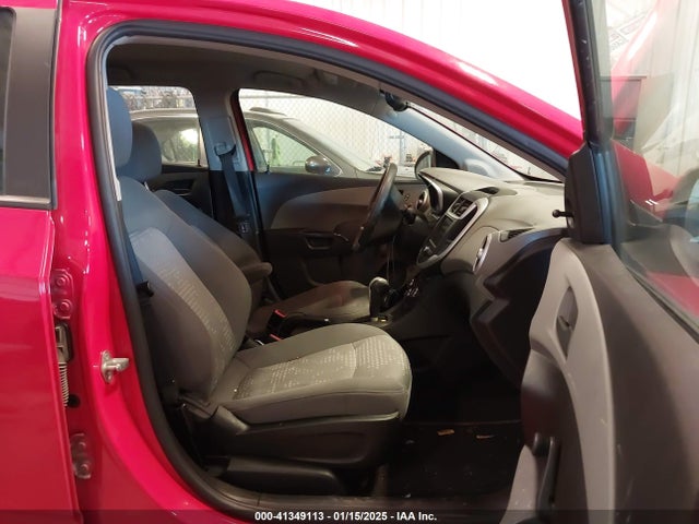 1G1JG6SB8L4133399 Chevrolet Sonic Fwd  1fl 5-door