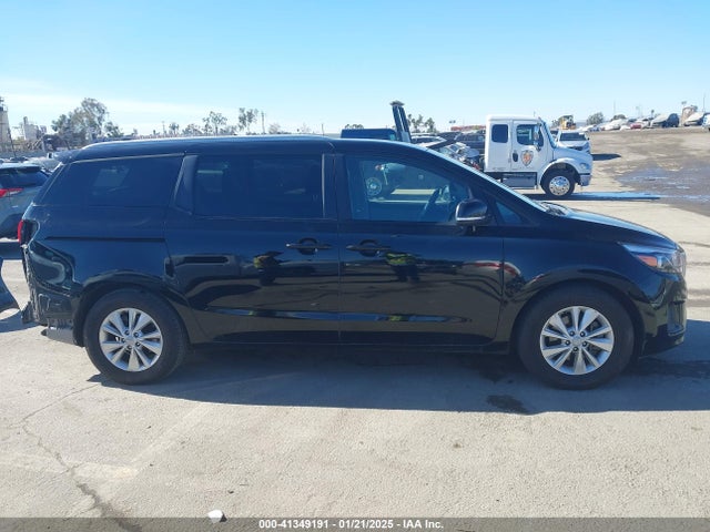 KIA SEDONA LX 2018 KNDMB5C12J6404512 Image 14