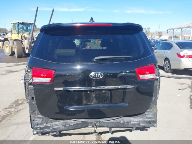 KIA SEDONA LX 2018 KNDMB5C12J6404512 Image 17