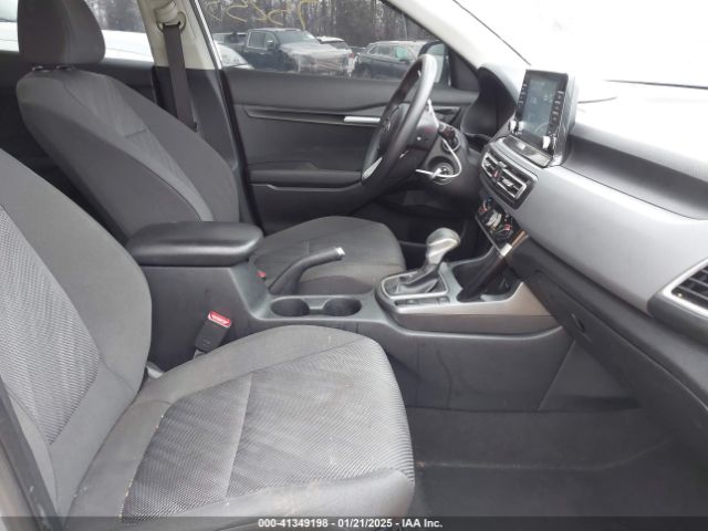KNDEPCAA2M7118655 KIA Seltos Lx