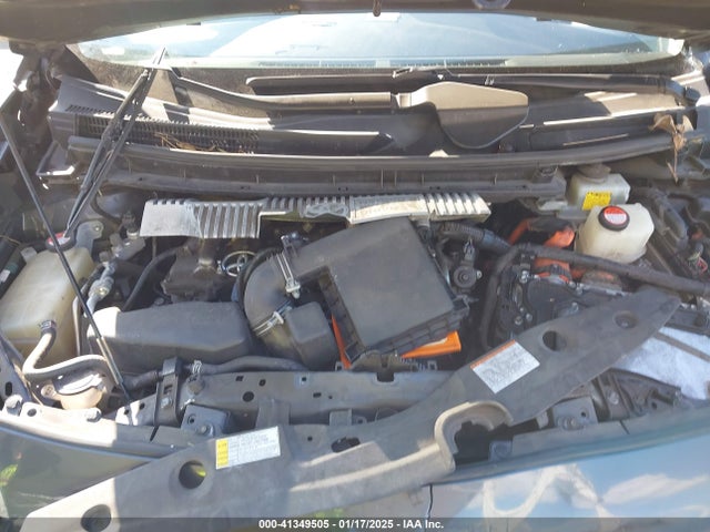 JTDKN3DU6F1971290 Toyota Prius Two