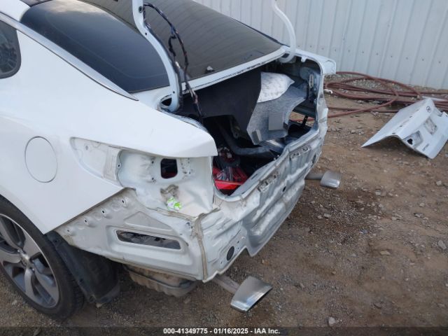 5XXGT4L3XKG353916 KIA Optima S