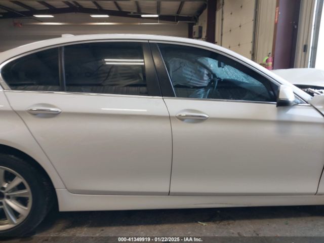 WBA5A5C59ED506978 BMW 528I