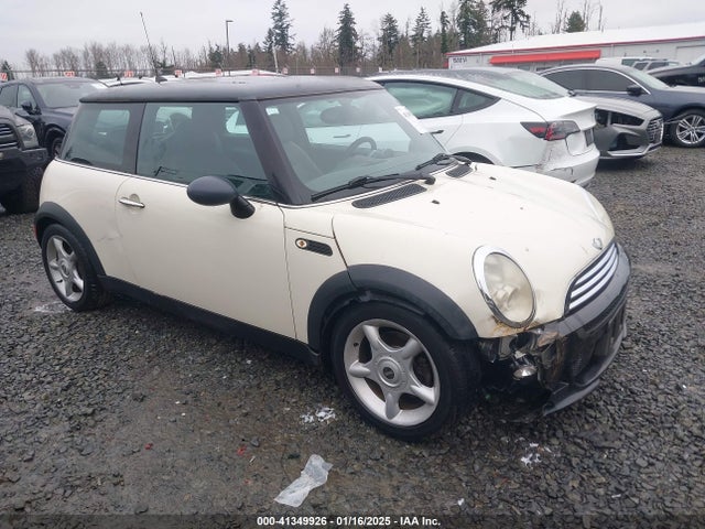 2005 MINI COOPER WMWRC33445TC59272 Photo 0