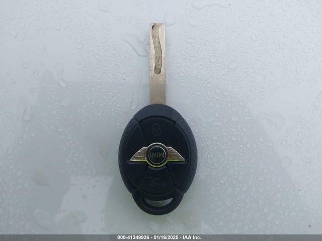 2005 MINI COOPER WMWRC33445TC59272 Photo 10