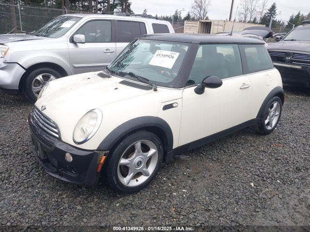 2005 MINI COOPER WMWRC33445TC59272 Photo 1