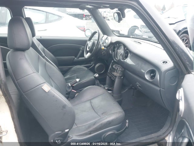 2005 MINI COOPER WMWRC33445TC59272 Photo 4