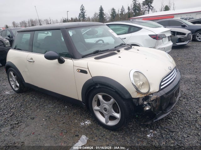 2005 MINI COOPER WMWRC33445TC59272 Photo 5