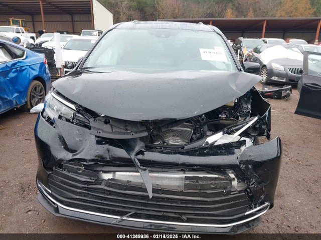 5TDYRKEC3RS205829 Toyota SIENNA XLE