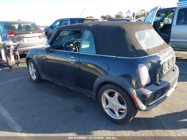 2005 MINI COOPER WMWRF33445TG10222 Photo 2