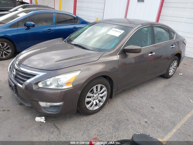 Nissan Altima 2.5 S 2014 1N4AL3AP9EN205681 Image 2