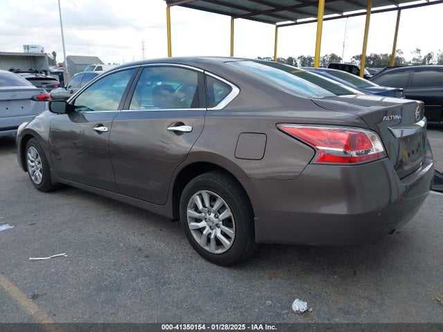 Nissan Altima 2.5 S 2014 1N4AL3AP9EN205681 Image 3