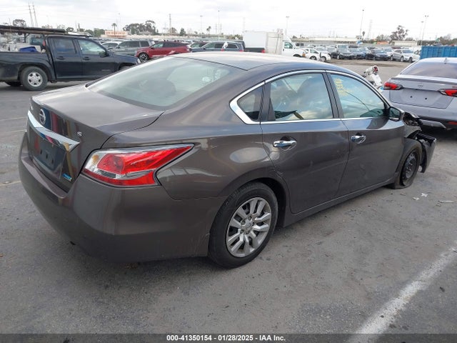 Nissan Altima 2.5 S 2014 1N4AL3AP9EN205681 Image 4