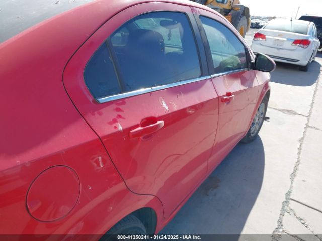 1G1JC5SH8F4184335 Chevrolet Sonic Lt Auto