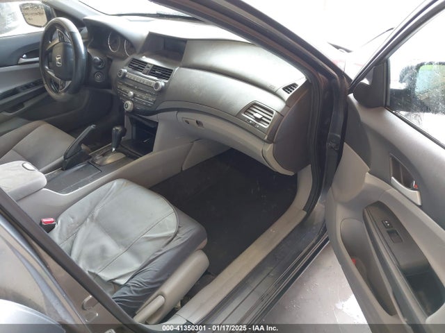 41350301 :رقم المزاد ، 1HGCP2F32AA011391 vin ، 2010 Honda Accord 2.4 Lx مزاد بيع