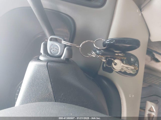 Aukcja sprzedaży 2000 Chevrolet Tahoe All New Lt, vin: 1GNEC13T6YJ166903, numer aukcji: 41350507