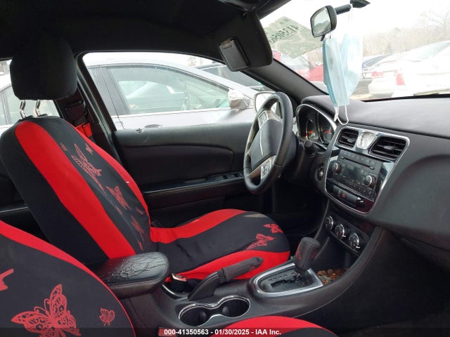Продажа на аукционе авто 2013 Chrysler 200 Touring, vin: 1C3CCBBG6DN556398, номер лота: 41350563