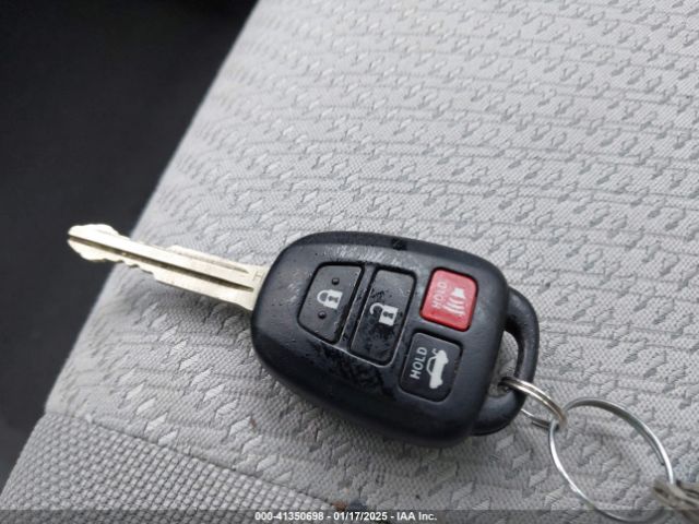4T1BF1FKXGU155529 Toyota CAMRY LE