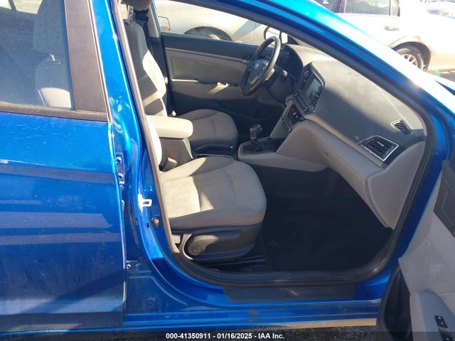 Hyundai Elantra Value Edition 2018 5NPD84LF7JH323645 Image 5