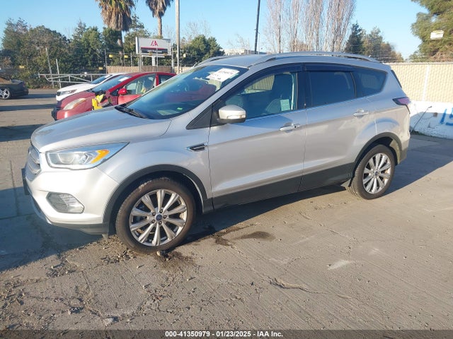 Ford Escape 2017 1FMCUOJ92HUE97793 Image 2