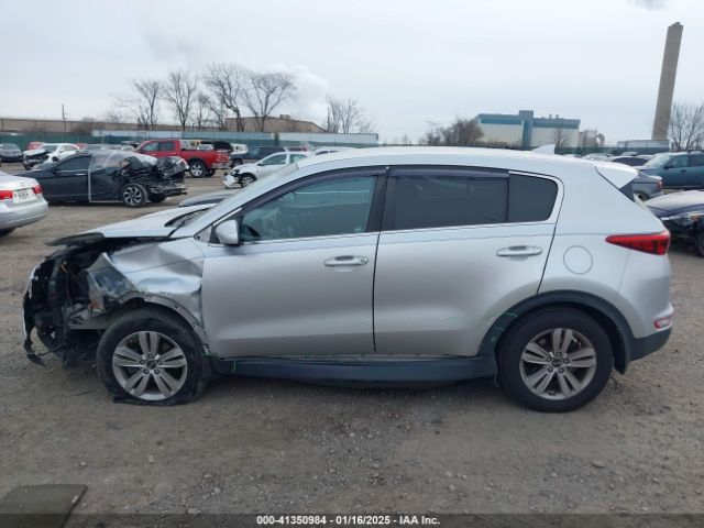 KNDPMCAC6J7485654 KIA Sportage Lx
