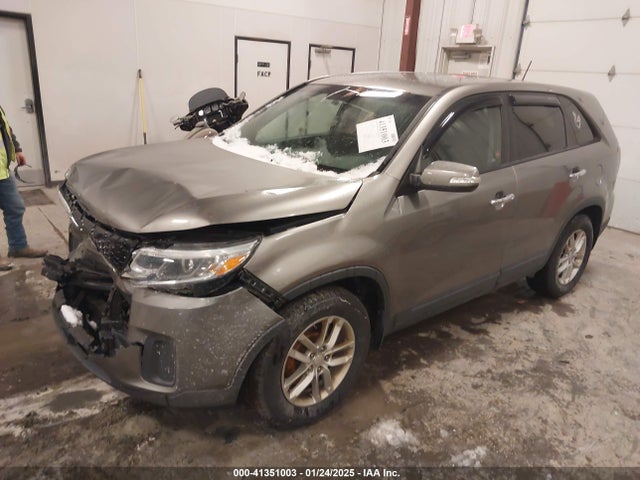 5XYKT3A6XEG545998 KIA SORENTO LX