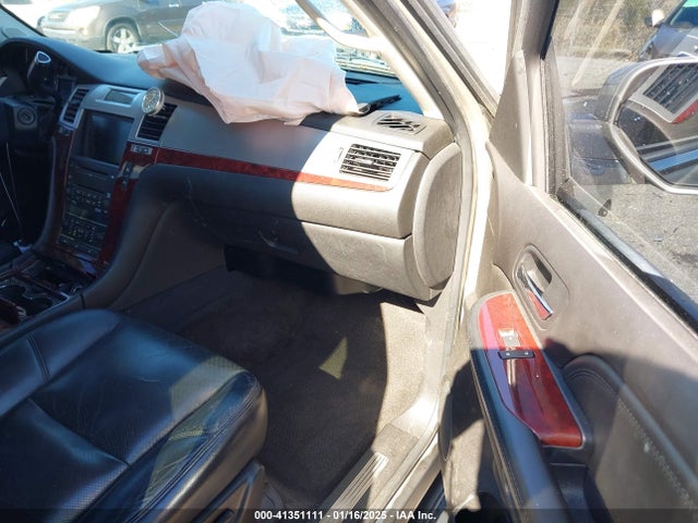 2008 CADILLAC ESCALADE 1GYEC63808R109920 Photo 4