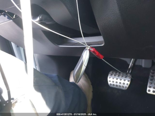 WDD3G4EB3KW006763 Mercedes-Benz A 220