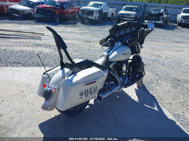 2016 HARLEY-DAVIDSON FLHX 1HD1KBM18GB685147 Photo 3