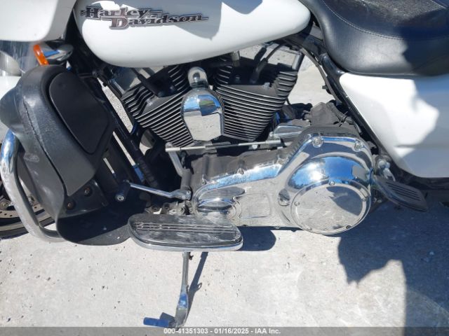 2016 HARLEY-DAVIDSON FLHX 1HD1KBM18GB685147 Photo 8