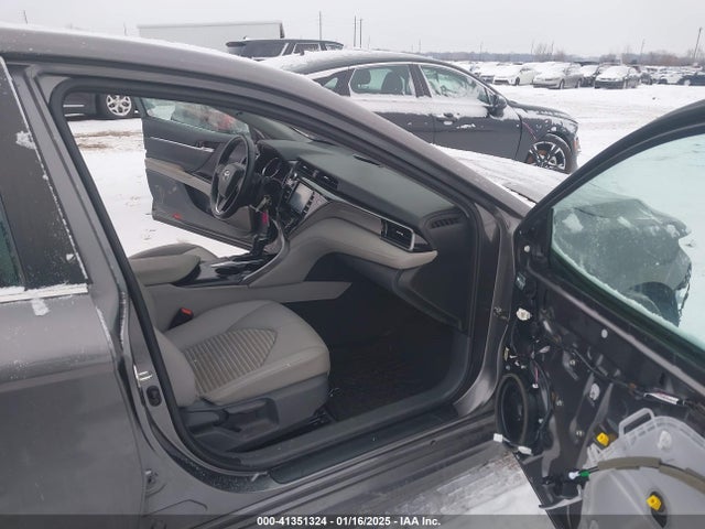 Toyota Camry 2020 4T1G11AK4LU310338 Image 18